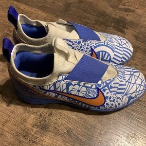 Nike indoor soccer cleats